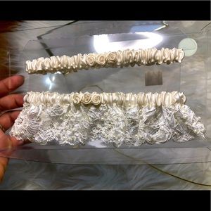 OFF WHITE SHERRY ET CIE 2 PIECE GARTER